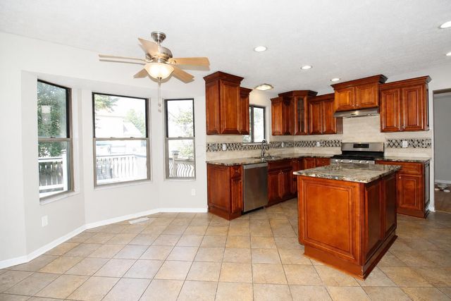 2515 Pressmen Drive, Hilliard, OH 43026