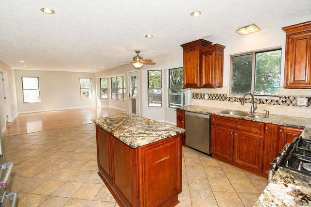 2515 Pressmen Drive, Hilliard, OH 43026