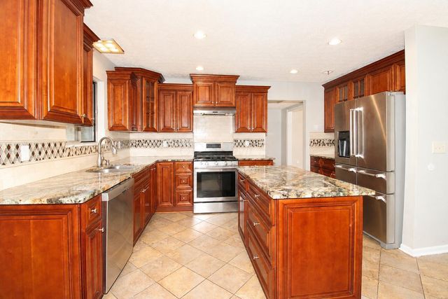 2515 Pressmen Drive, Hilliard, OH 43026