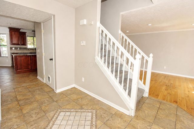 2515 Pressmen Drive, Hilliard, OH 43026
