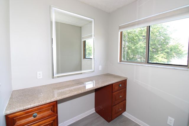 2515 Pressmen Drive, Hilliard, OH 43026