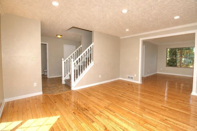 2515 Pressmen Drive, Hilliard, OH 43026