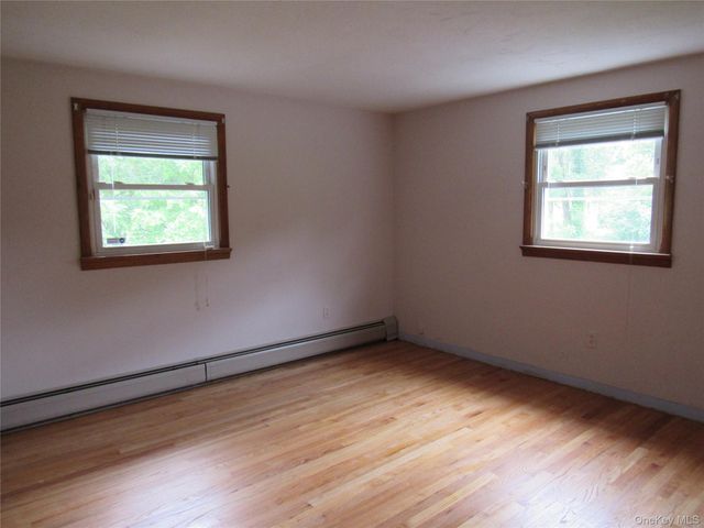 6 Meadow Avenue, Washingtonville, NY 10992