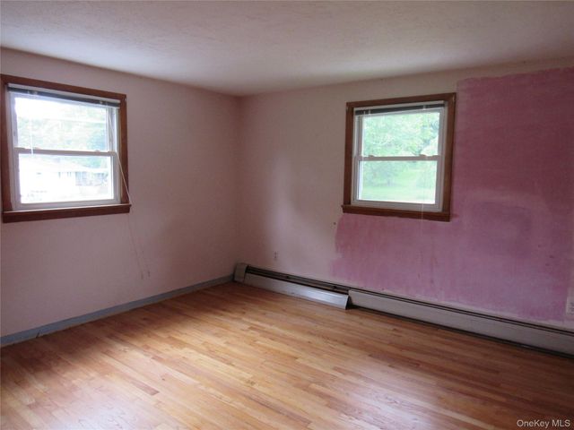 6 Meadow Avenue, Washingtonville, NY 10992