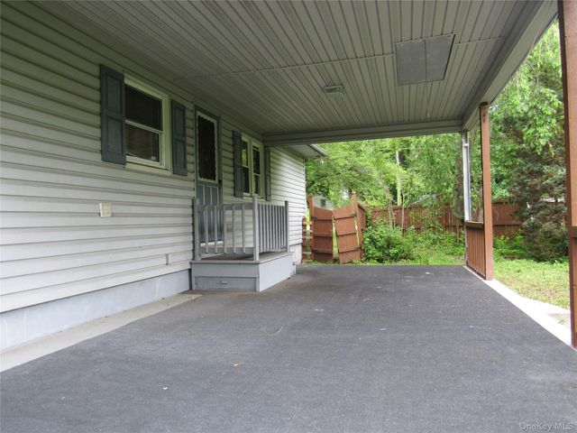 6 Meadow Avenue, Washingtonville, NY 10992