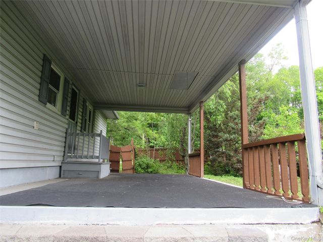 6 Meadow Avenue, Washingtonville, NY 10992