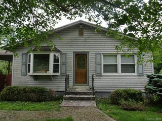 6 Meadow Avenue, Washingtonville, NY 10992