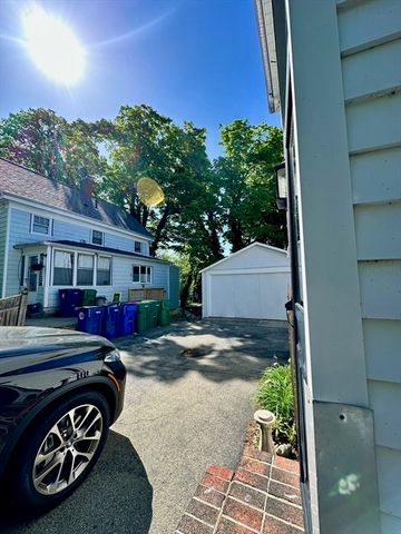 984 Chestnut Street 2, Newton, MA 02464