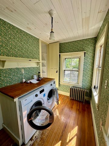 984 Chestnut Street 2, Newton, MA 02464