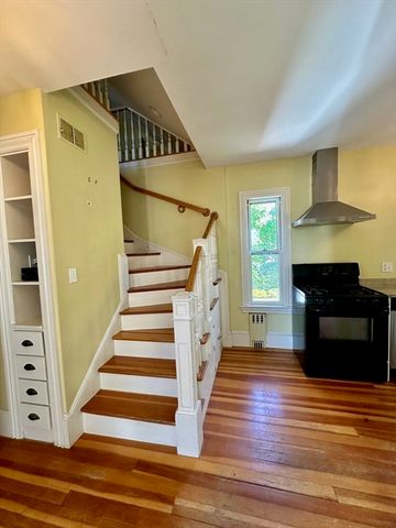 984 Chestnut Street 2, Newton, MA 02464