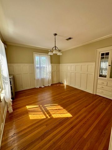 984 Chestnut Street 2, Newton, MA 02464