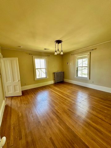 984 Chestnut Street 2, Newton, MA 02464