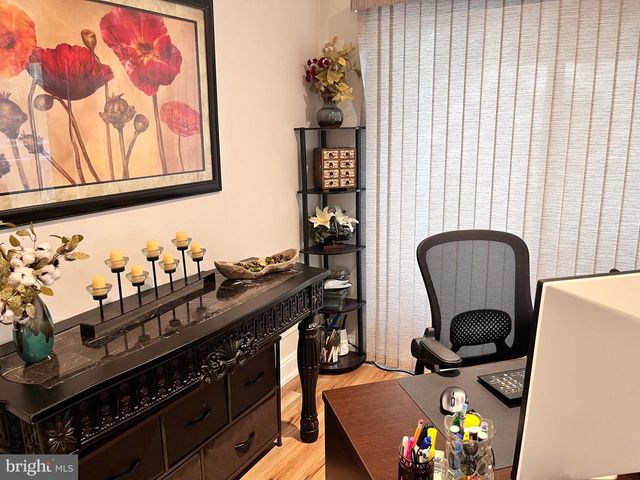 18 CLUB PL, Galloway, NJ 08205