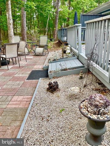 18 CLUB PL, Galloway, NJ 08205