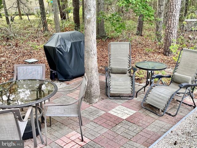 18 CLUB PL, Galloway, NJ 08205