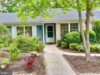 18 CLUB PL, Galloway, NJ 08205