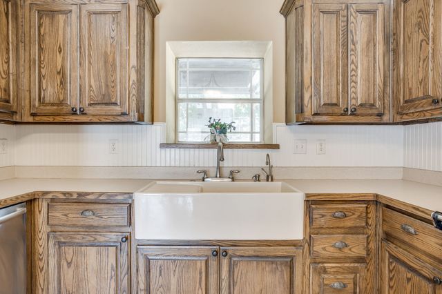 220 Royal Court, Weatherford, TX 76085
