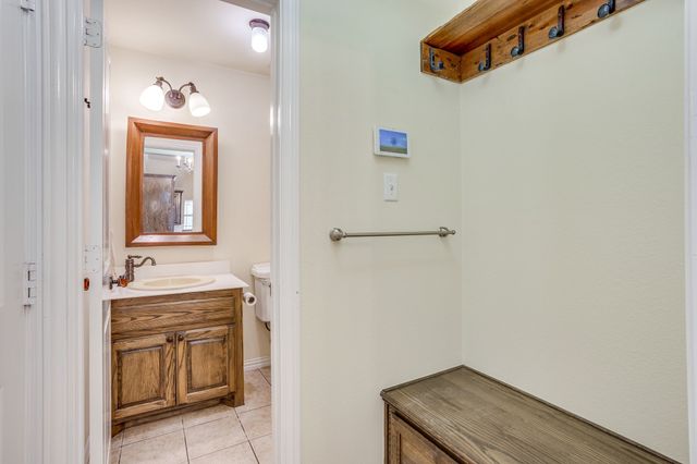 220 Royal Court, Weatherford, TX 76085