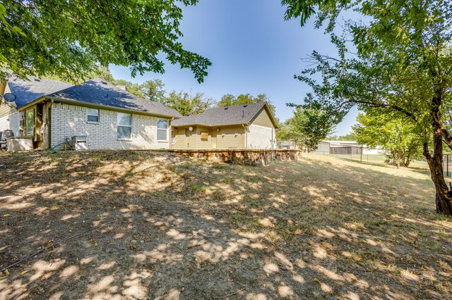 220 Royal Court, Weatherford, TX 76085