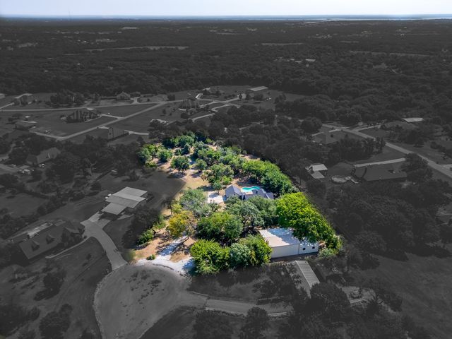 220 Royal Court, Weatherford, TX 76085