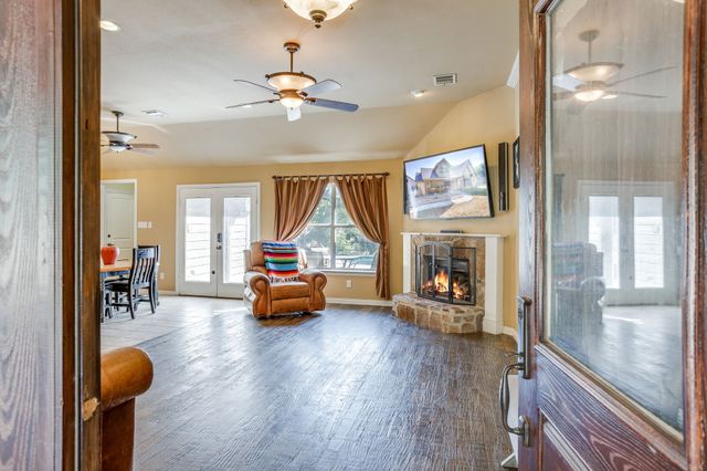220 Royal Court, Weatherford, TX 76085