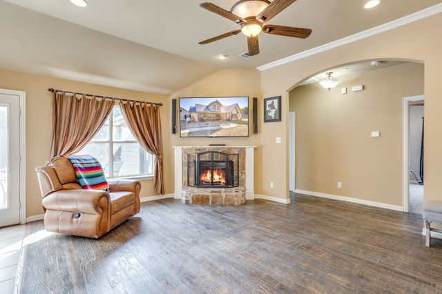 220 Royal Court, Weatherford, TX 76085