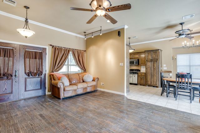 220 Royal Court, Weatherford, TX 76085