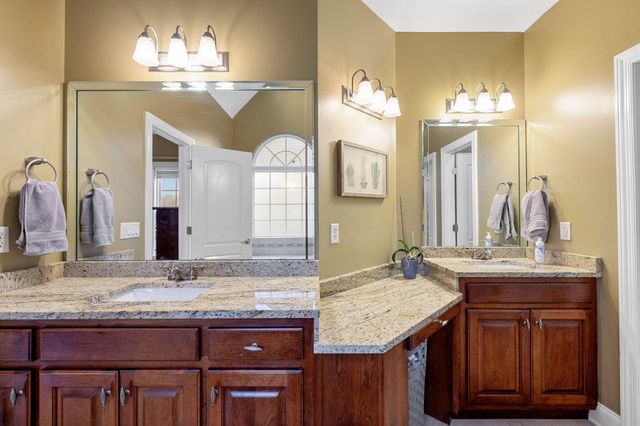 8166 Fox Glove Drive, Ooltewah, TN 37363