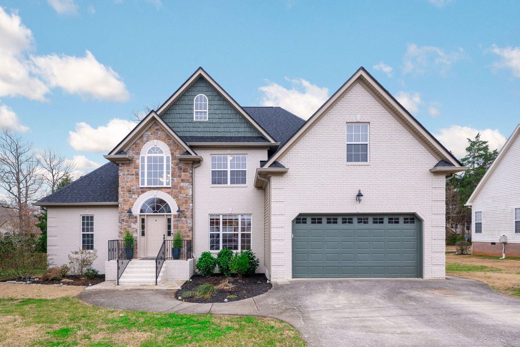 8166 Fox Glove Drive, Ooltewah, TN 37363
