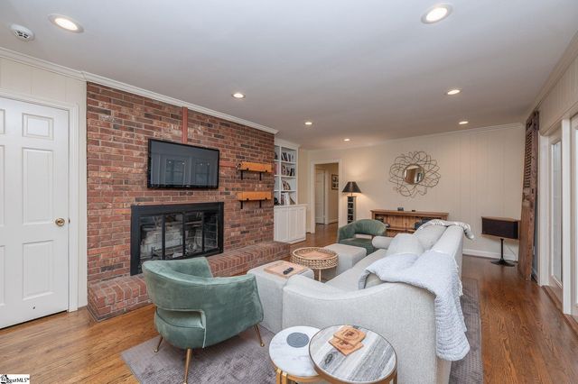 102 Bridgewater Drive, Greenville, SC 29615