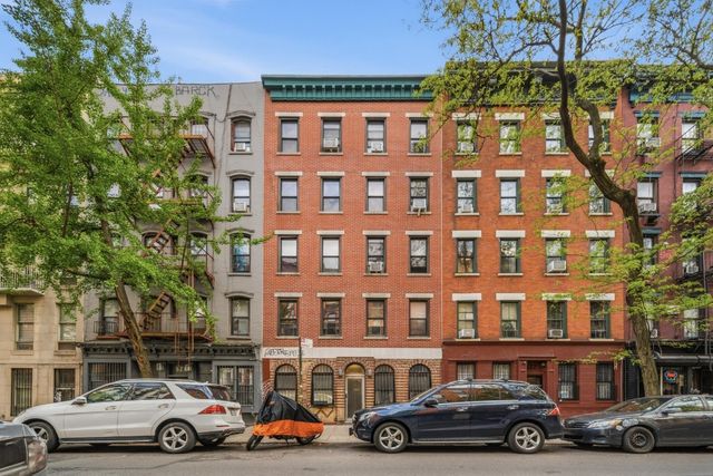 524 E 6th St Apt 8, New York City, NY 10009