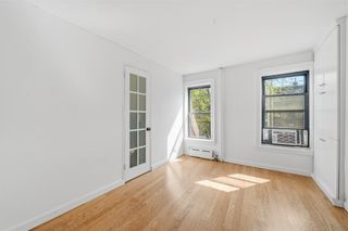 524 E 6th St Apt 8, New York City, NY 10009