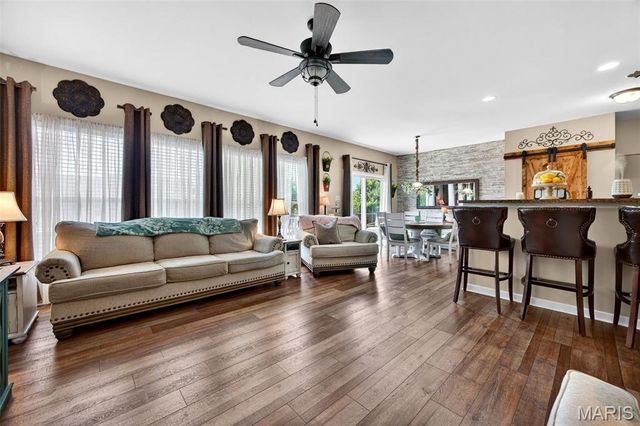 406 Country Stone Drive, Lake St Louis, MO 63367