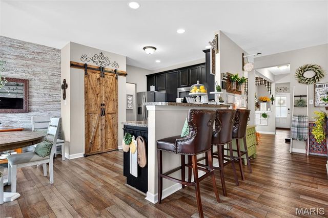406 Country Stone Drive, Lake St Louis, MO 63367