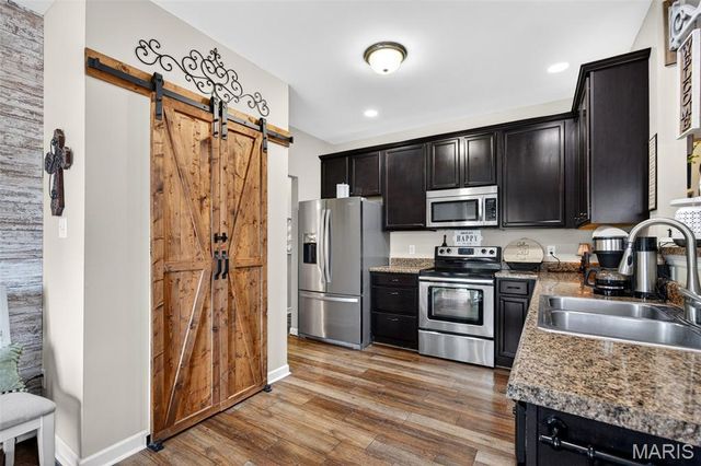 406 Country Stone Drive, Lake St Louis, MO 63367
