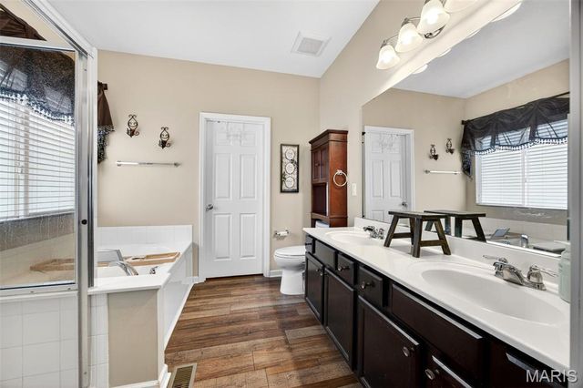 406 Country Stone Drive, Lake St Louis, MO 63367