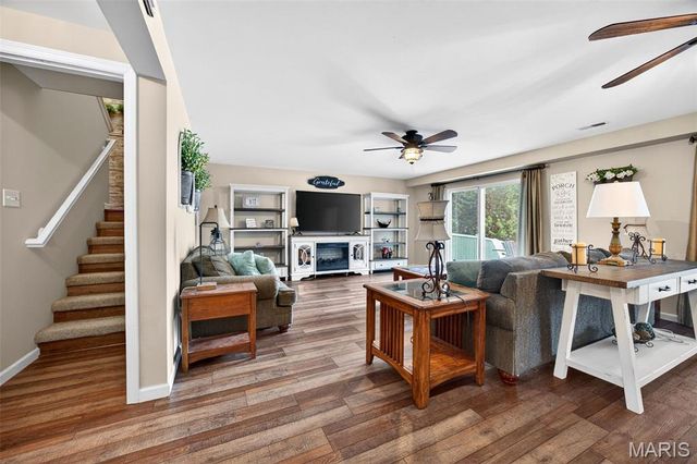 406 Country Stone Drive, Lake St Louis, MO 63367