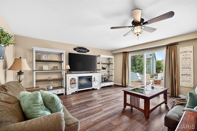 406 Country Stone Drive, Lake St Louis, MO 63367
