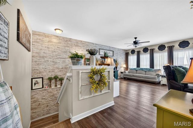 406 Country Stone Drive, Lake St Louis, MO 63367