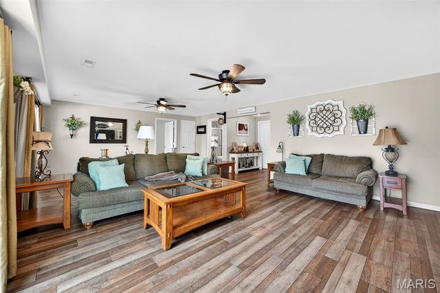 406 Country Stone Drive, Lake St Louis, MO 63367