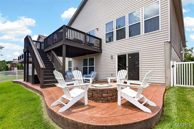 406 Country Stone Drive, Lake St Louis, MO 63367