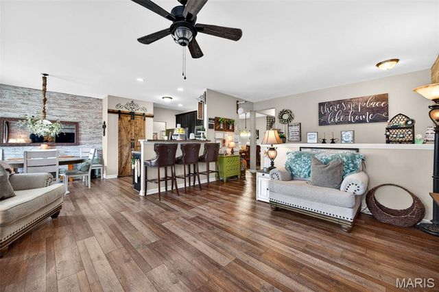 406 Country Stone Drive, Lake St Louis, MO 63367