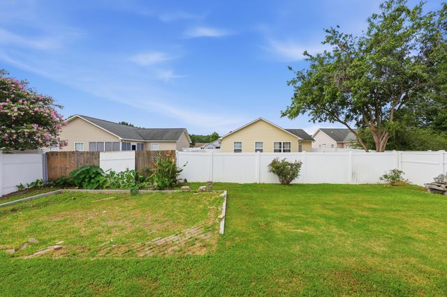 5017 Blue Spruce Ln., Murrells Inlet, SC 29576