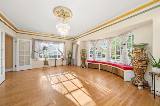 6858 Riverside Drive, Berwyn, IL 60402