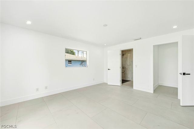 2031 SE 25th LN, Cape Coral, FL 33904