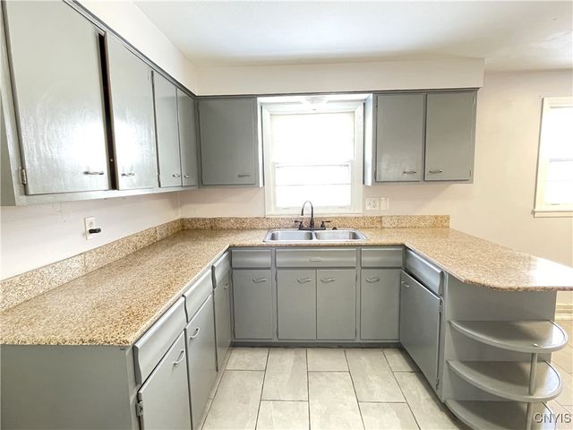 321 Craigie Street, Salina, NY 13206