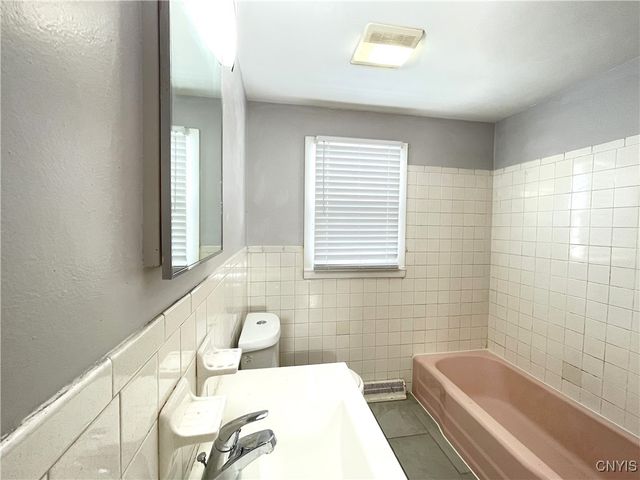 321 Craigie Street, Salina, NY 13206