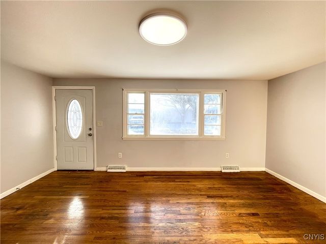 321 Craigie Street, Salina, NY 13206