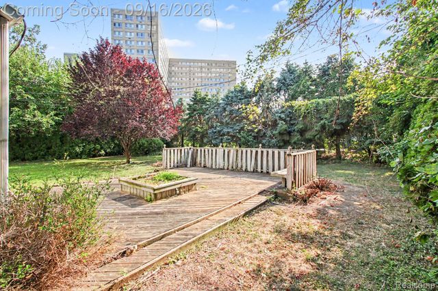 401 Fiske Drive, Detroit, MI 48214