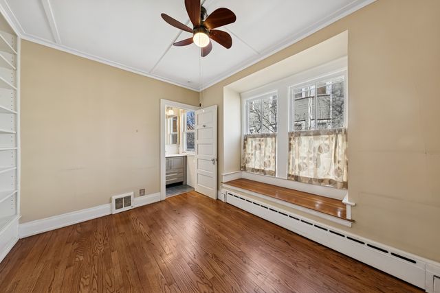 721 N Grove Avenue, Oak Park, IL 60302